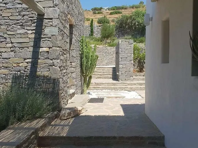 Вилла Gaia Sarakiniko (Paros)
